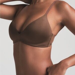 Skims Wireless Form T-Shirt Bra, size 34B, color: Jasper